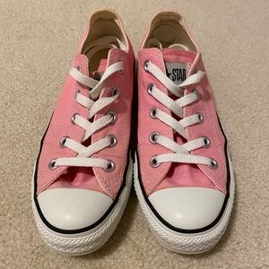 Pink low top Converse